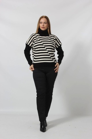 Asimetrik Çizgi Desenli Boğazlı Kazak Siyah-krem Çok Renkli