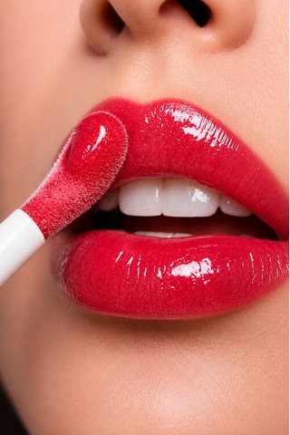 Maracuja Yağlı Dudak Parlatıcısıruby Glow 03 / 3d Besleyici Ve Nemlendirici Etkili / Joy Glow Maracuja Lip Gloss Işıltılı Kırmızı