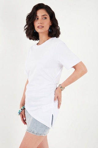 Lela Pamuklu Yanı Büzgülü Asimetrik Kesim Bisiklet Yaka T Shirt Bayan T Shirt 5867017 Beyaz