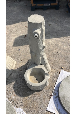 Dekoratif Bahçe Kütük Görünümlü Beton Çeşme Barbekü Gross