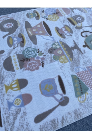 Kahve Fincanlı Desenli Kesme Halı 150x155 Akrilik Saçaklı Halı