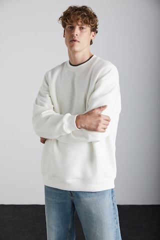 Grimelange Stephan Erkek Yumuşacık Kumaşlı Organik Pamuklu Oversize Fit Yuvarlak Yakalı Ekru Sweatsh Ekru