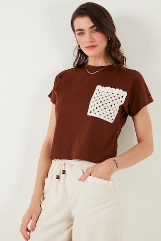 Lela Pamuklu Tek Cepli Regular Fit Bisiklet Yaka Bayan T Shirt 5865818 Kahve