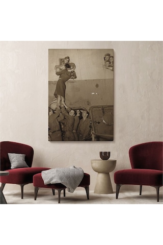 Es10 Marlene Dietrich Tutkuyla Öpüşerek İkinci Dünya Savaşından Eve Döndü Kanvas Tablo-5269 (50 x 70)