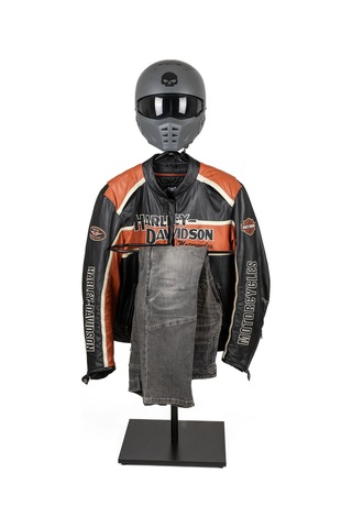 Biker Butler Kask Askılı Metal Dilsiz Uşak Motosiklet Tutkunlarına Özel Siyah1