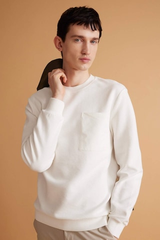 DeFacto Regular Fit Bisiklet Yaka Dokulu Cepli Sweatshirt B6497AX24SPWT32