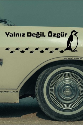 Nihilist Penguen Sticker Yalnız Değil Özgür Penguen Araba Stickerı Siyah Oto Kaput Yazı Sticker 40 Cm