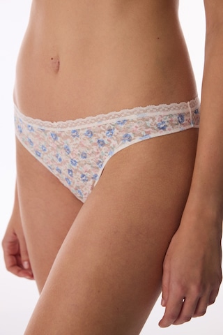 Penti Kırık Beyaz Easy Lace Dantel Desenli V Model Brazilian Külot