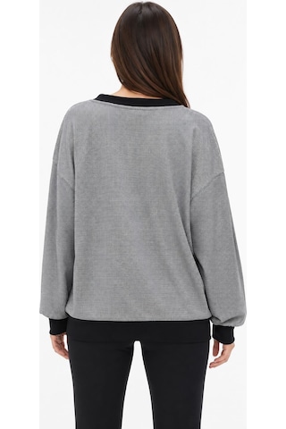 Neden Tekstil Kadın Oversize Siyah Kayık Yaka Sweatshirt