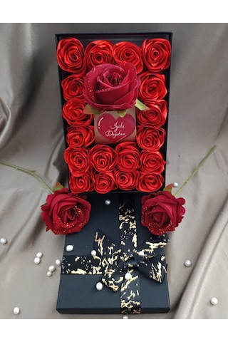 İnci Mode İyiki Doğdun 18+1 Çiçekli Kutu Hediyelik Çiçek Kutusu Siyah Doğum Günü Sürprizleri