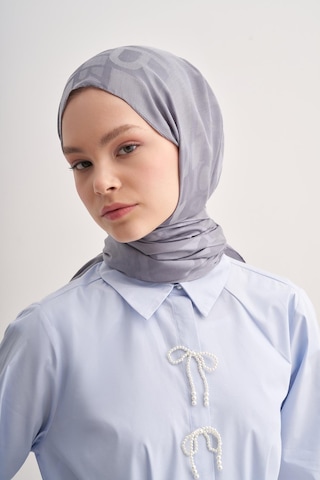 Carell Yazı Desen Jakar İtalyan İpekli Şal Silver Gri Çok Renkli
