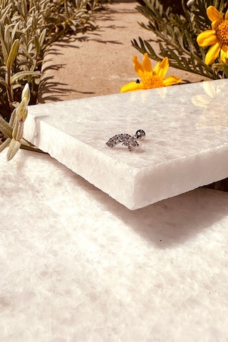 Star Sıra Yıldız Tasarım Zirkon Taşlı Şık Gümüş Renk Çelik Piercing Tragus Helix Stainless Steel Gümüş