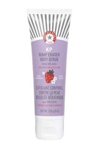 First Aid Beauty Kp Body Scrub Strawberry - Anında Yumuşatan Vücut Peelingi, Çilek Aromalı Aha 226 G