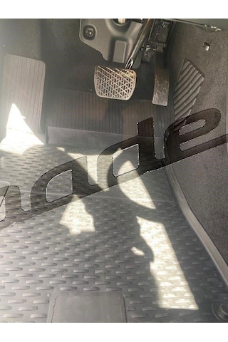 2019-2020 Mercedes B Serisi 3d Kauçuk Kokusuz Havuzlu Pas