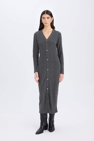 DeFacto Bodycon Vücudu Saran Basic Düz V Yaka Düğmeli Fitilli Kaşkorse Midi Uzun Kollu Elbise B3261AX24WNAR208 Antrasit