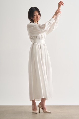 Mizalle Tencel Dokulu Pile Detaylı Kemerli Maksi Ekru Elbise Ekru
