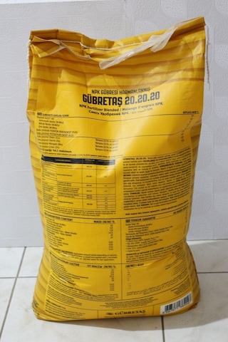 Azot- Fosfor- Potasyum Içerikli Harmanlanmış Npk Gübresi 20-20-20+me - 25 Kg 1 Adet