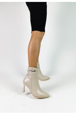 Bej Renk Sivri Burun Kadeh Topuk Fermuarlı Kadın Bot Bej