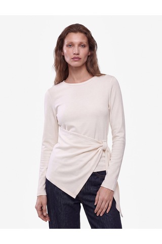 Koton Bisiklet Yaka Uzun Kollu Slim Fit Drapeli Asimetrik Bağlamalı Yumuşak Dokulu Tişört Ekru 7wak50013pk