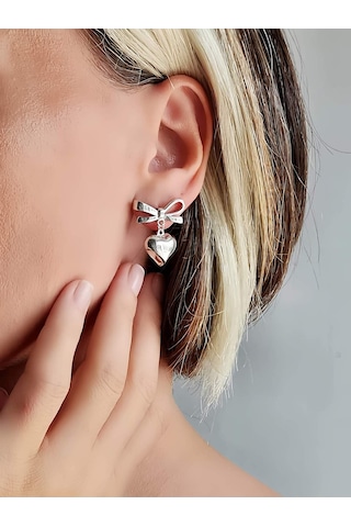 Fiyonk Kurdela Kalp Bowlove Silver Gümüş Renk Çelik Küpe Gümüş