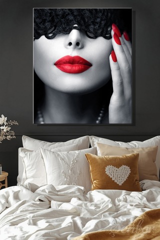 Siyah Dantel Maskeli Kırmızı Rujlu Kadın Model Fotoğrafı Kare Kanvas Tablo Tekli Ev Kafe Ofis 3206