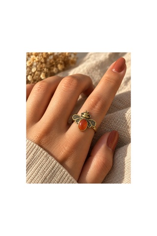 Esoo Jewelry Arı Figürlü Akik Taşlı Ayarlanabilir Kadın Yüzük Antik Pirinç Gold