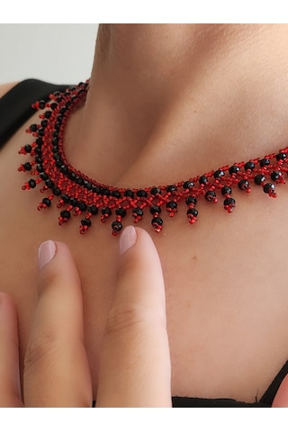 Etnik Bohem Kırmızı Siyah Salkım Model Kum Kristal Boncuk Kolye El Yapımı Kırmızı