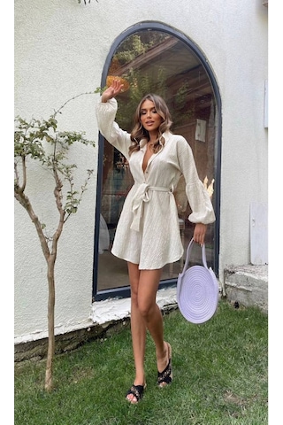 Fashion Cocktail Uzun Kol Casual Kabartma Kumaş Yakalı Düğmeli Boyfriend Gömlek Stil Şortlu Tulum Krem