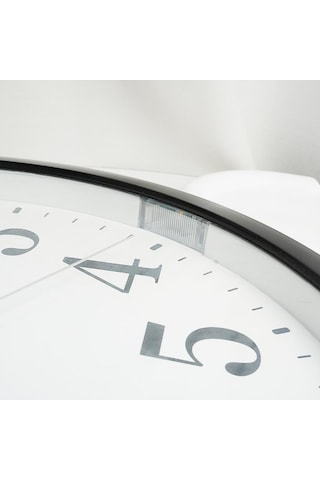 Seiko Qxa776k Plastik Kasa Otomatik Işıklı Sensörlü Dekoratif Analog Duvar Saati Çok Renkli