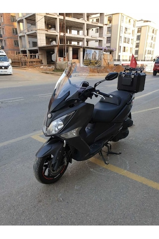 Motocam Sym Joymax 250 İ Ön Cam 2015-2016 Model 65cm Şeffaf Renkli 4mm Aparatsız