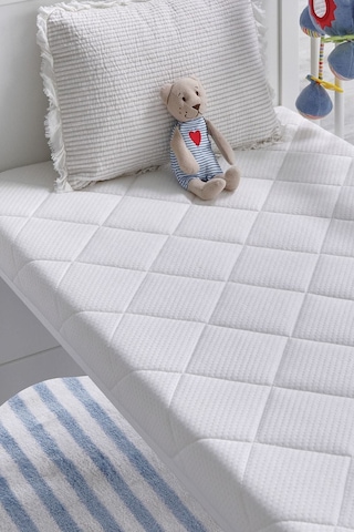 Yataş Mini Ninni Yıkanabilir Kılıflı Sünger  70 x 110 CM Bebek  Yatağı