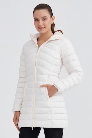 Skechers W Essential Maxi Length Hooded Jacket Uzun Boy Kadın Parka Mont Kırık Beyaz Beyaz