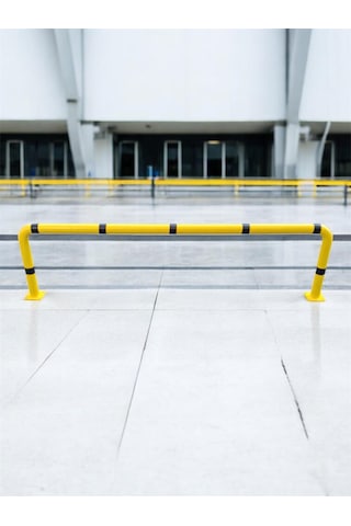 Yüksek Sabit Araç Park Stoperi Otopark Yol Trafik Bariyeri 200x50cm Yüksek Sabit Araç Park Stoperi Otopark Yol Trafik Bariyeri 200x50cm
