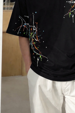 Tarz Cool Erkek Oversize Baskılı Tişört Renkli Boya Desenli Modern Streetwear Siyah