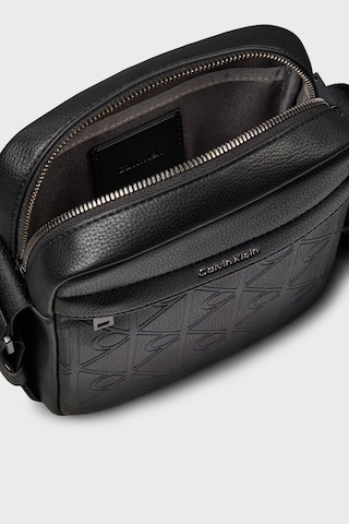 Calvin Klein Ayarlanabilir Askılı Çanta Lv04d3562gub1 Erkek Çanta Lv04d3562g Ub1 Siyah