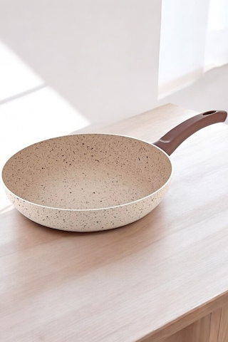 Gökdil Gözde Yanmaz Yapışmaz 18 Cm Bakalit Kulplu Granit Tava Krem