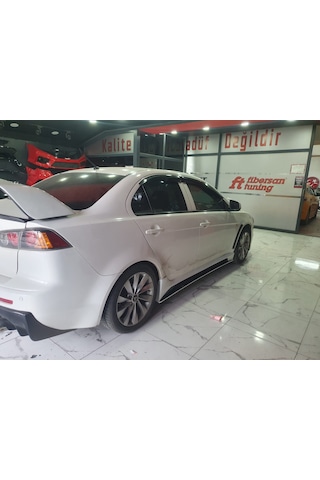 mitsubishi lancer spoiler ----fibersan tuning