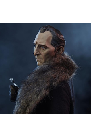 Sideshow Collectibles Van Helsing Premium Format Figure 300376 Horror Classics / Dracula 1958 / Peter Cushing