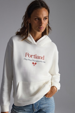 Grimelange Nılsa Kadın Nakış Detaylı Organik Pamuk Şehir Temalı Regular Kapüşonlu Ekru Sweatshirt Ekru
