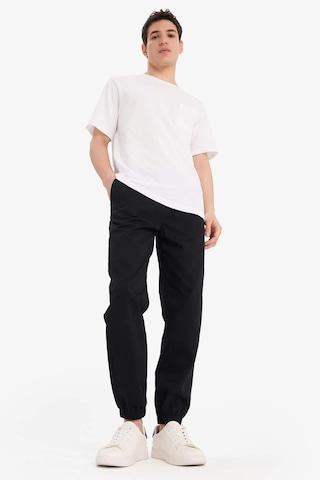 DeFacto %100 Pamuk Jogger Slim Fit Dar Kesim Beli Bağcıklı Gabardin Pantolon D8607AX25SPBK81