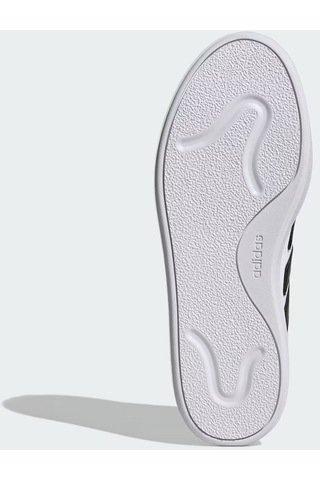 Ftwwht/cblack/ftwwht Courtblock 001