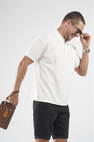 Polo Yaka Çizgi Detaylı Regular Kalıp Erkek Tişört Beyaz