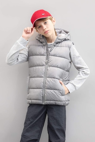 Defacto Erkek Çocuk Su İtici Kapüşonlu Fermuarlı Şişme Yelek C4334A824AUGR253 Gri