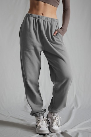 Madmext Kadın Boyalı Gri Beli Lastikli Oversize Eşofman Altı Mg1235-boyalı Gri