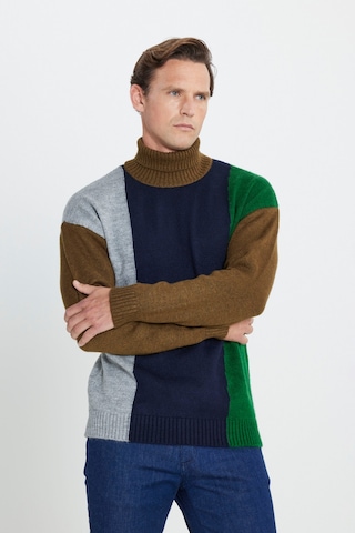 AC&Co / Altınyıldız Classics Erkek Hakı-lacı Oversize Fit Bol Kesim Tam Balıkçı Yaka Triko Kazak Haki - Lacivert