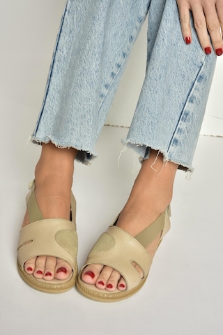 Fox Shoes Y555554003 Bej Hakiki Deri Günlük Kadın Sandalet Bej