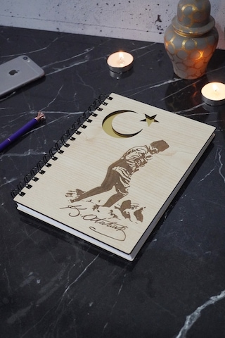 Mustafa Kemal Atatürk Desenli Ahşap Defter A5-çizgisiz Defter Ahşap Rengi Banu 120 Sayfa