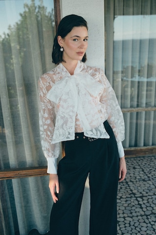 Sateen Fularlı Çiçek Desenli Gömlek - Ekru-136466 Ekru