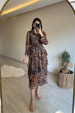Neşeli Butik Kadın Leopar Desenli Kat Kat Volanlı Şifon Elbise Nm014 Kahverengi