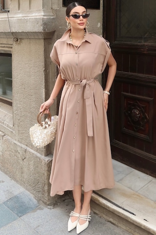 Kechi Woman Crep Kumaş Düğmeli Kuşaklı Elbise Bej